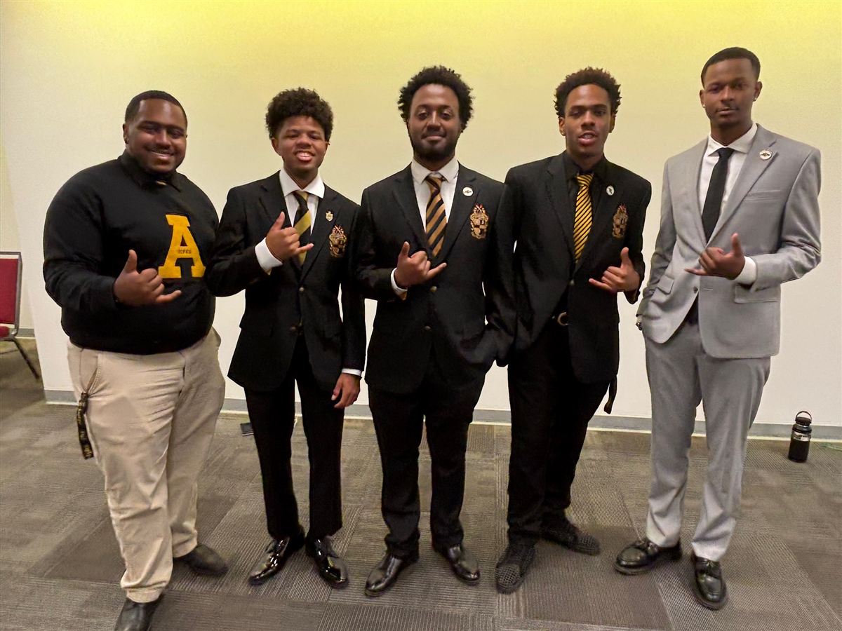 Pi Kappa &mdash; Chapter Event